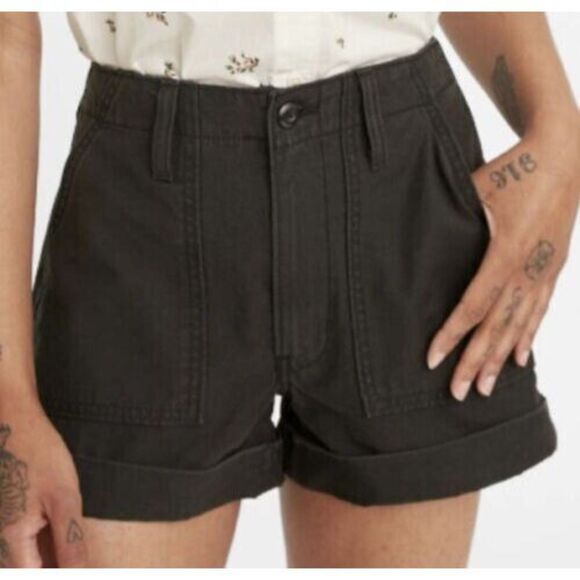 Levi's A09830001 Women's Sz 30 Black Ribcage Hi-Waist Utility Cuffed Shorts $80 - Picture 6 of 7